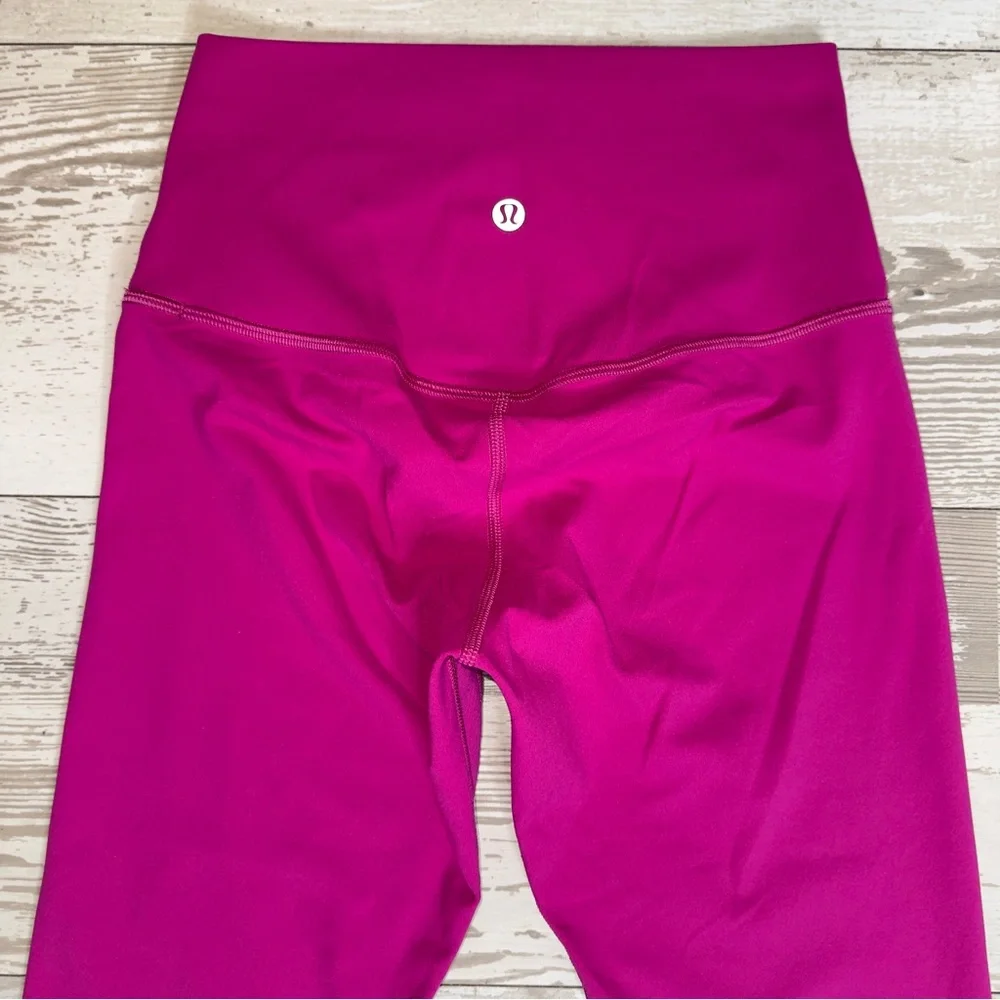 Lululemon High-Rise Leggings Size 4 Magenta Purple‎ Yoga Athletic Pants
